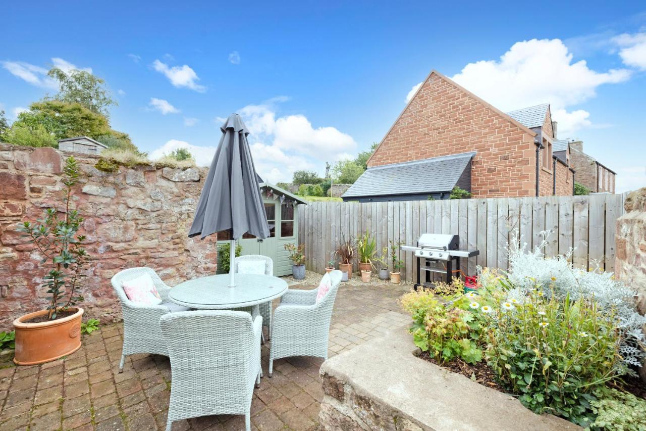 2 Bed Haywood Cottage With Garden Stenton Kültér fotó